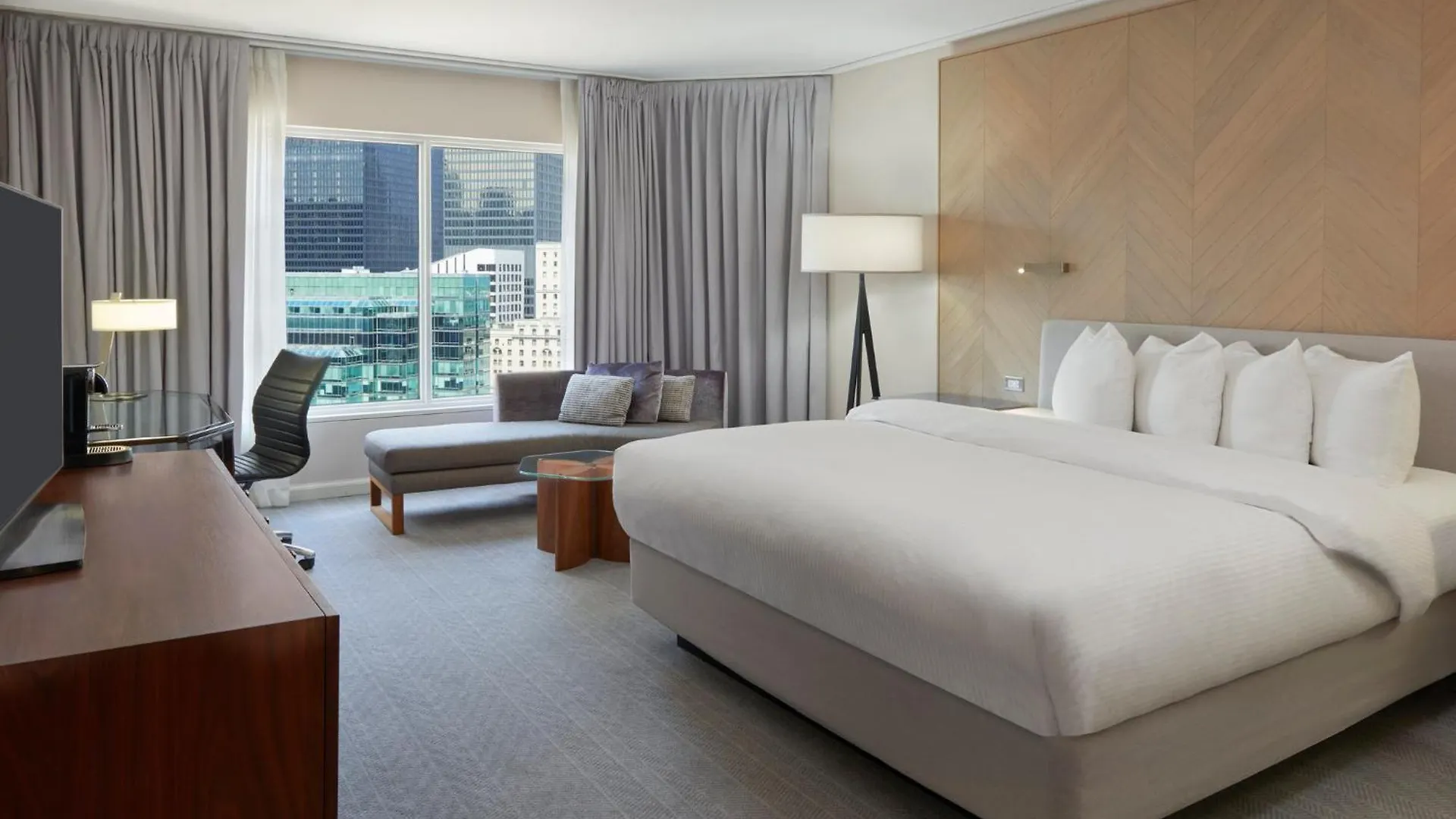 Отель Intercontinental Toronto Centre By Ihg 4*,  Канада