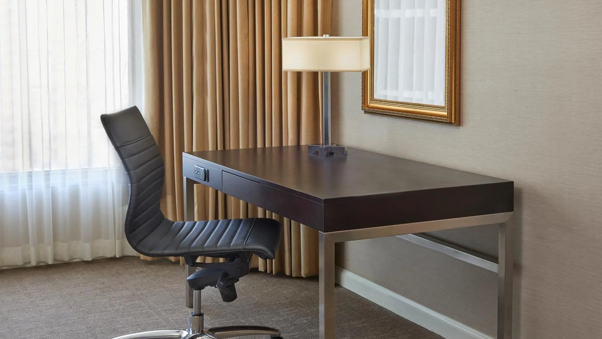Отель Intercontinental Toronto Centre By Ihg