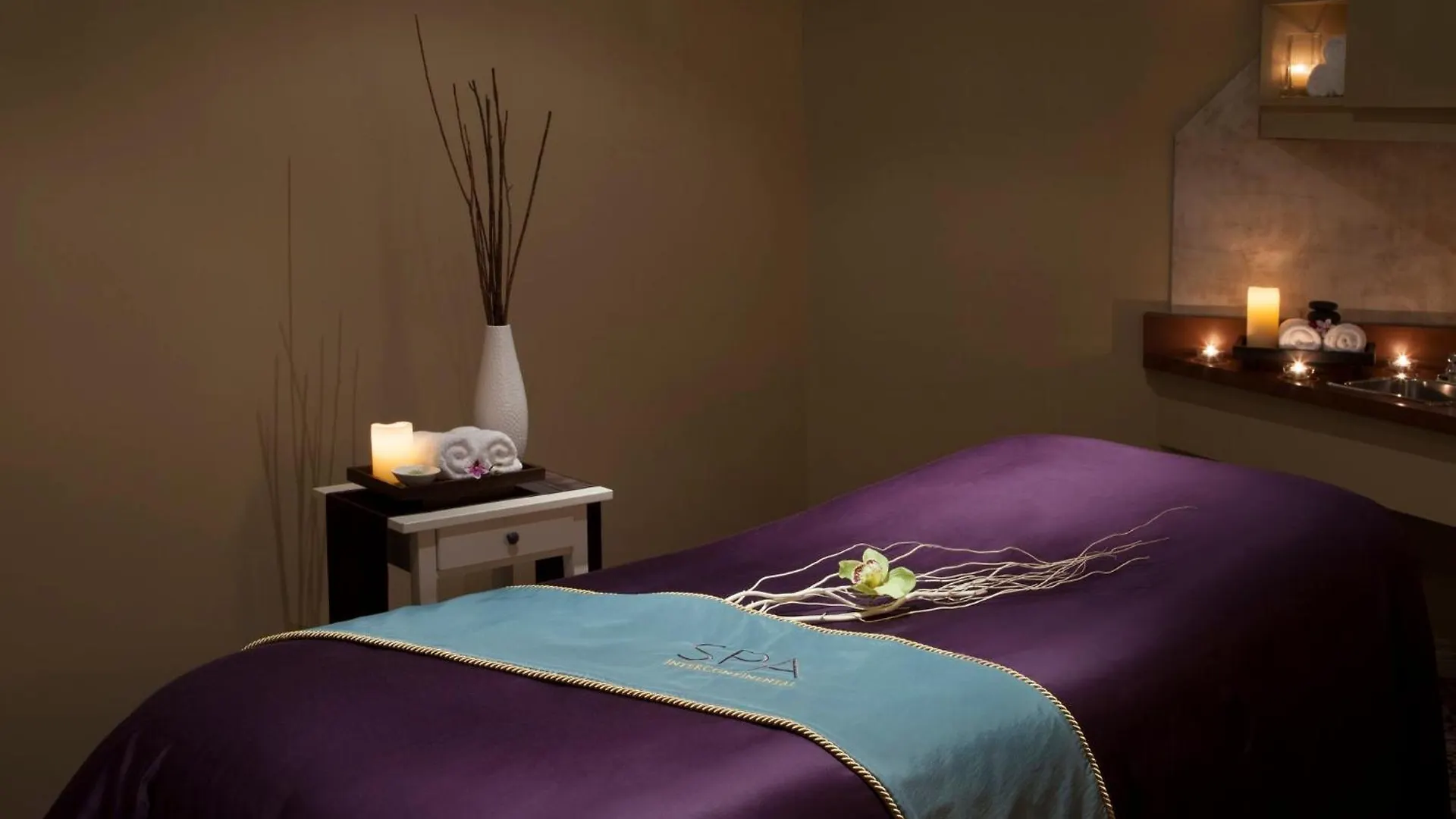 ****  Отель Intercontinental Toronto Centre By Ihg Канада