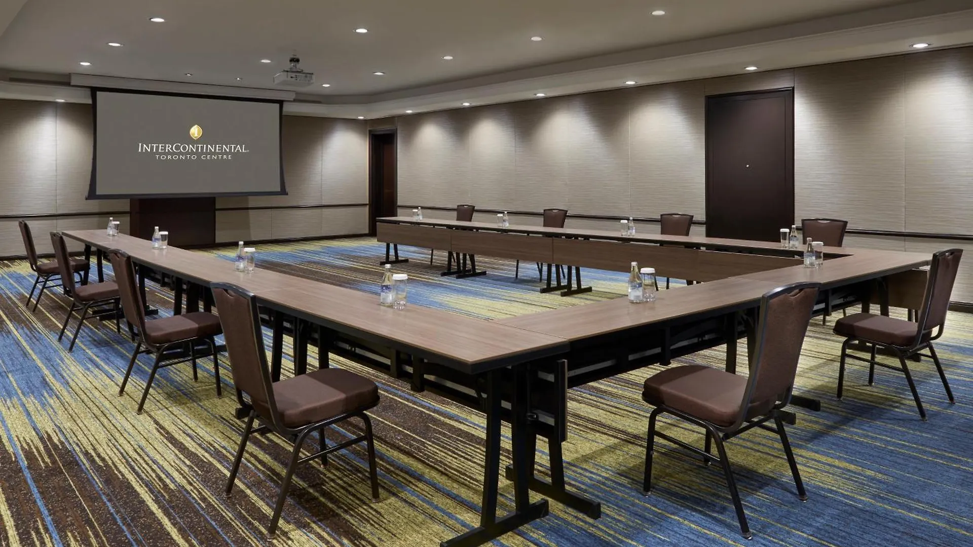 Отель Intercontinental Toronto Centre By Ihg 4*,  Канада