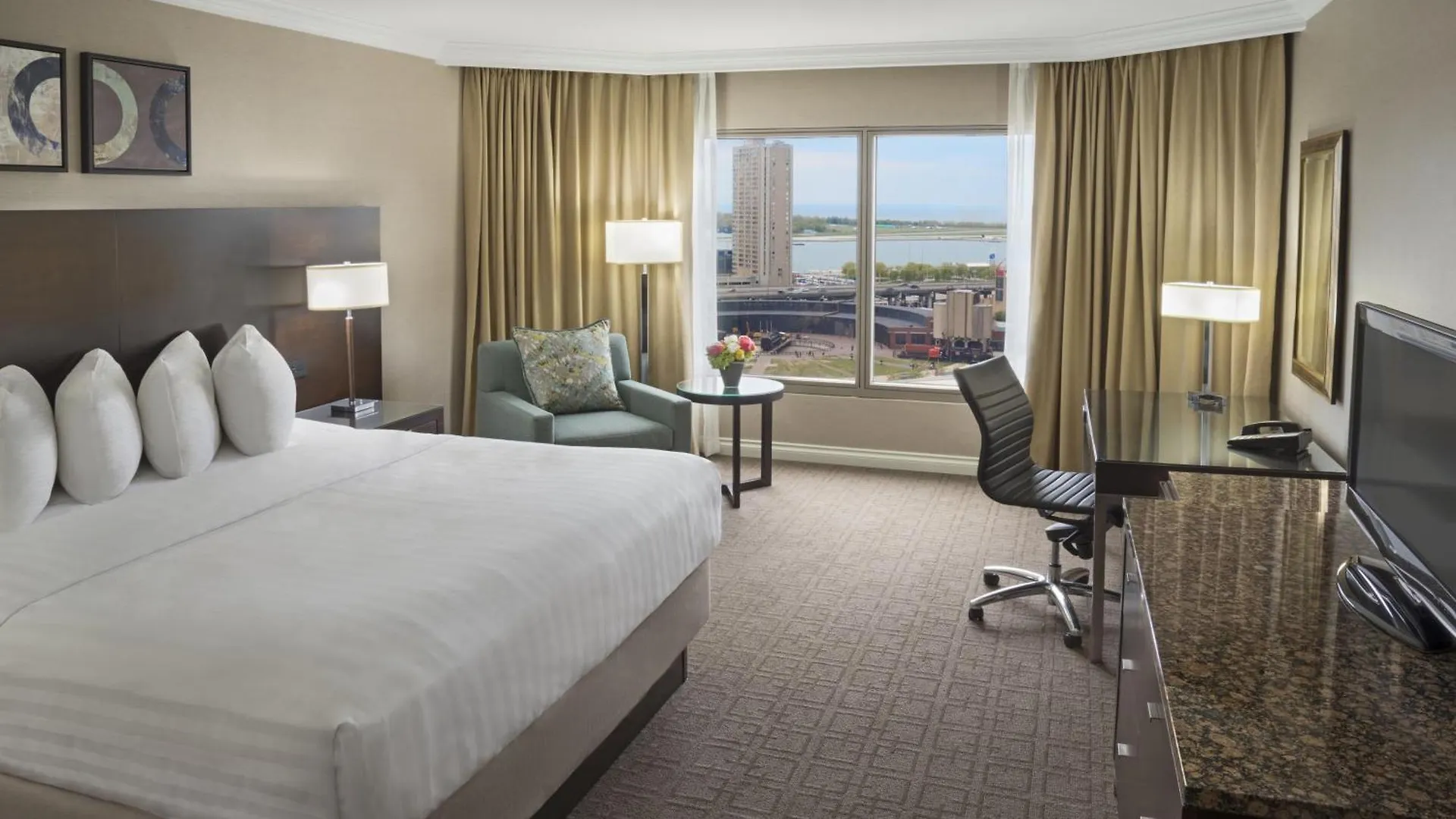 Отель Intercontinental Toronto Centre By Ihg